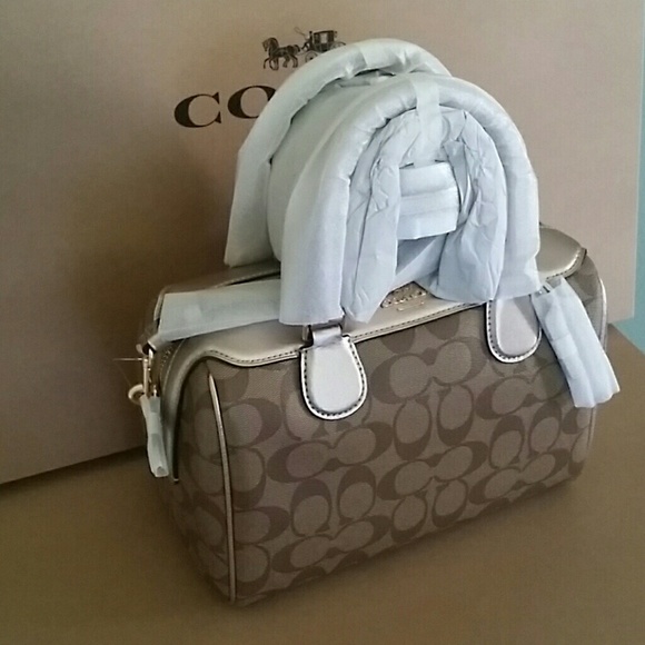  {SOLD}●COACH BENNETT CROSSBODY - Picture 2 of 8